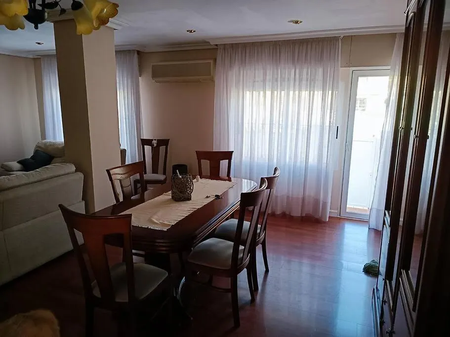Gran Vivienda Unifamiliar Centrica Y Cercana Al Mar Aguadulce  Aguadulce (Almeria)